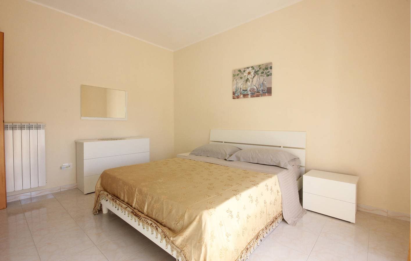 Foto 12 von 17: Seaside Bliss: Klimaanlage, Parkplatz, Terrasse, WiFi, 1km zum Strand!