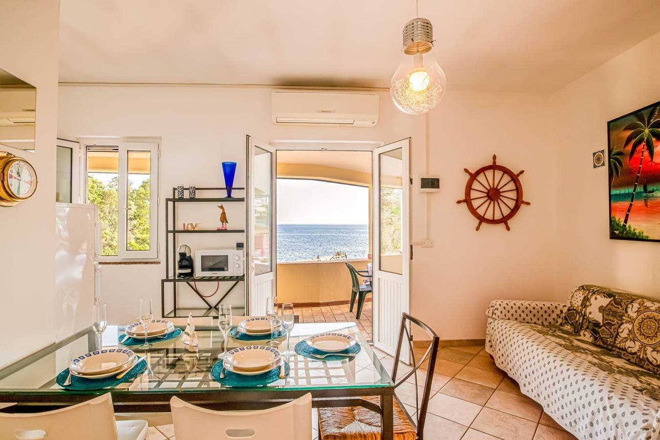 Foto 2 von 30: Ferienhaus für 6 Personen mit Terrasse