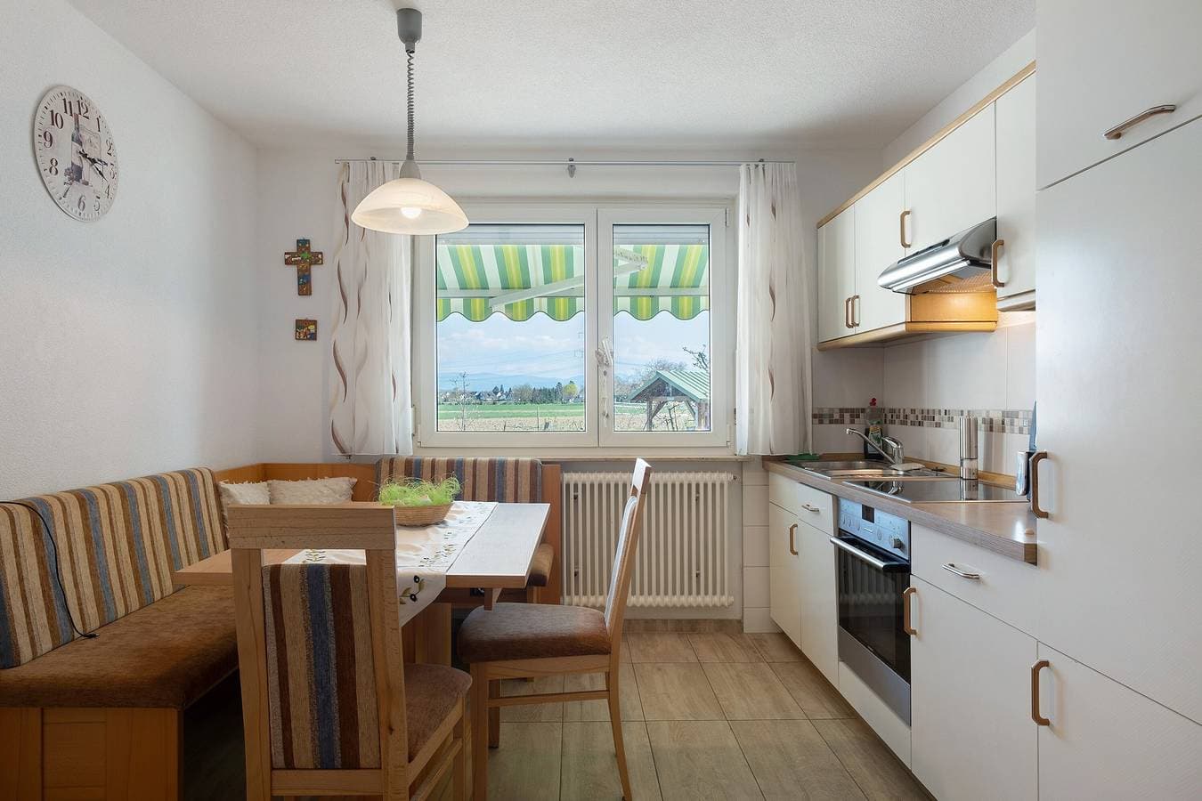 Foto 9 von 36: Ferienwohnung 'Schwarzwaldblick' mit privater Terrasse, privatem Garten und Wi-Fi