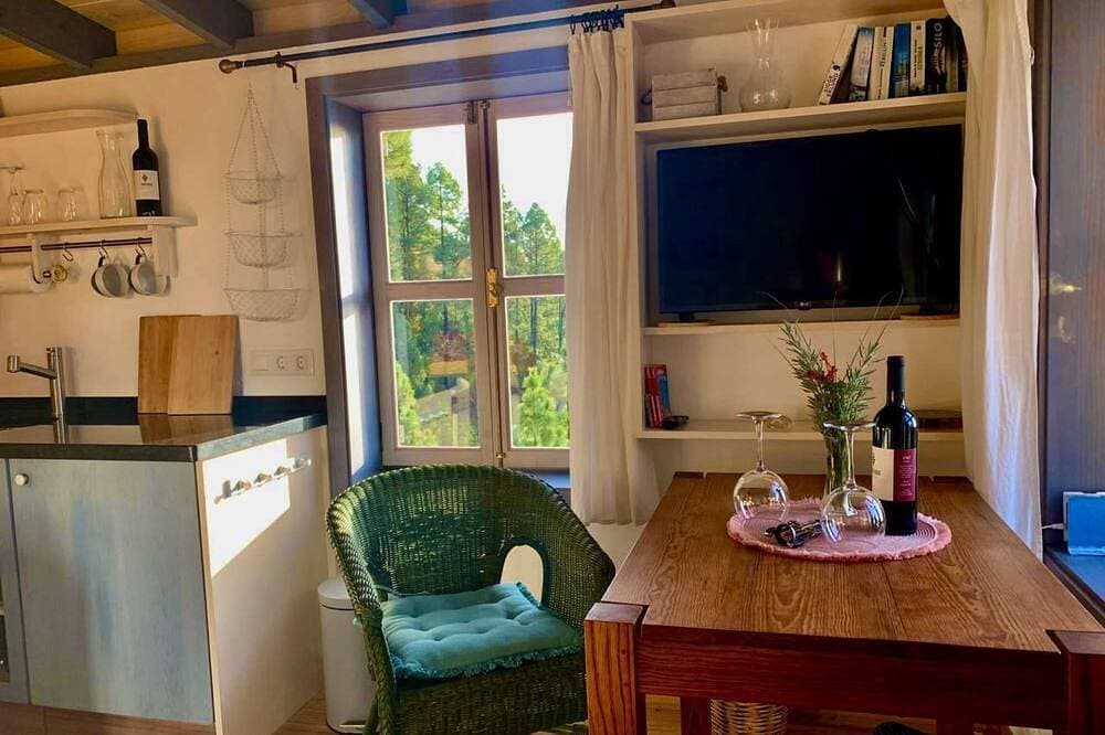 Foto 11 von 30: Tiny House Vogelnest- Privates Weingut mit Pool über den Wolken, Meerblick, WLAN