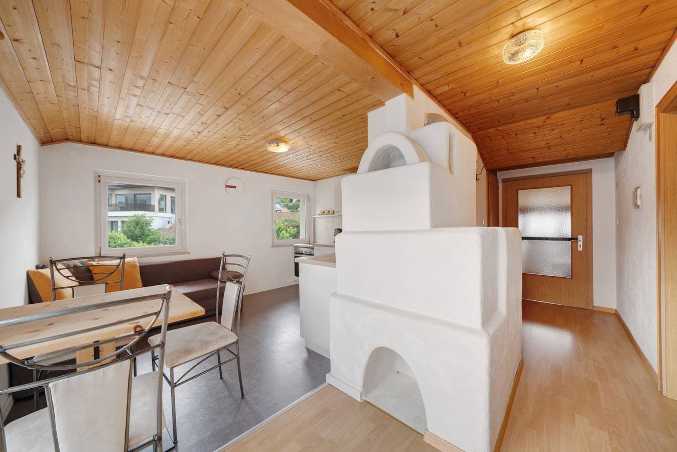 Foto 8 von 19: Ferienwohnung "Bergblick" mit Dachterrasse, Garten mit Pool