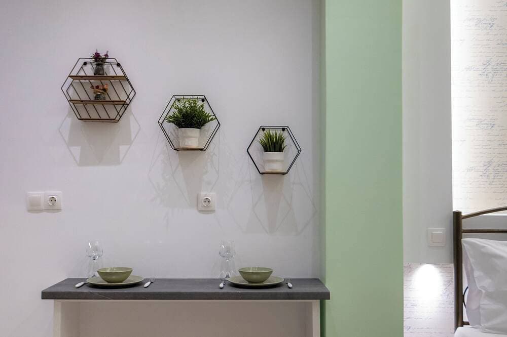 Foto 6 von 30: The Mint - Stylish Studio in Egaleo/Athens