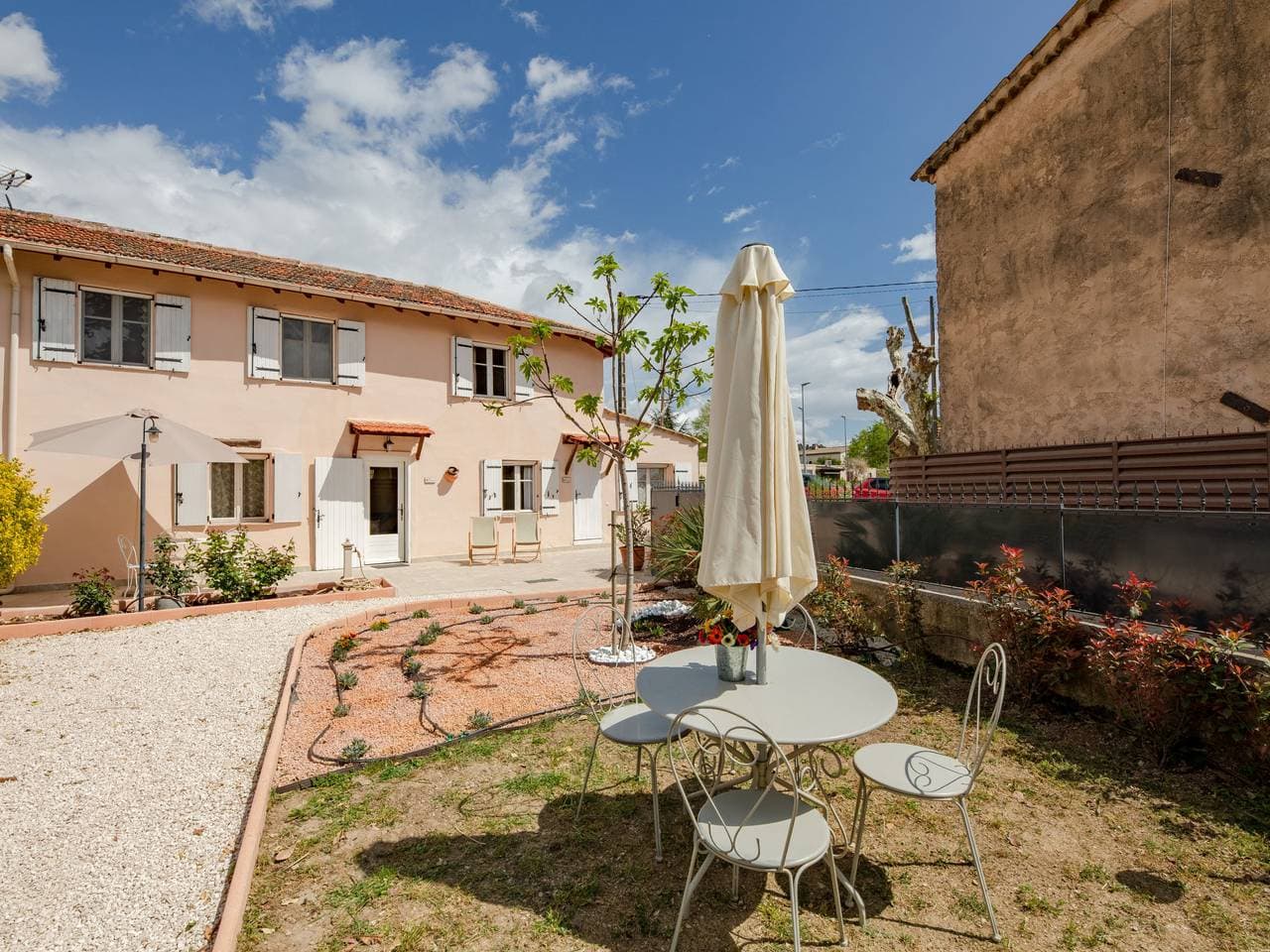 Zweifamilienhaus La Bastide de Claude 1