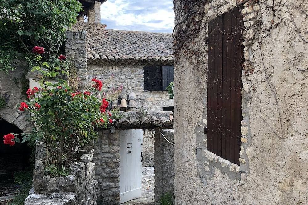 Foto 10 von 27: \"La Demeure\" Mas im Herzen des Dorfes Crestet mit privatem Pool