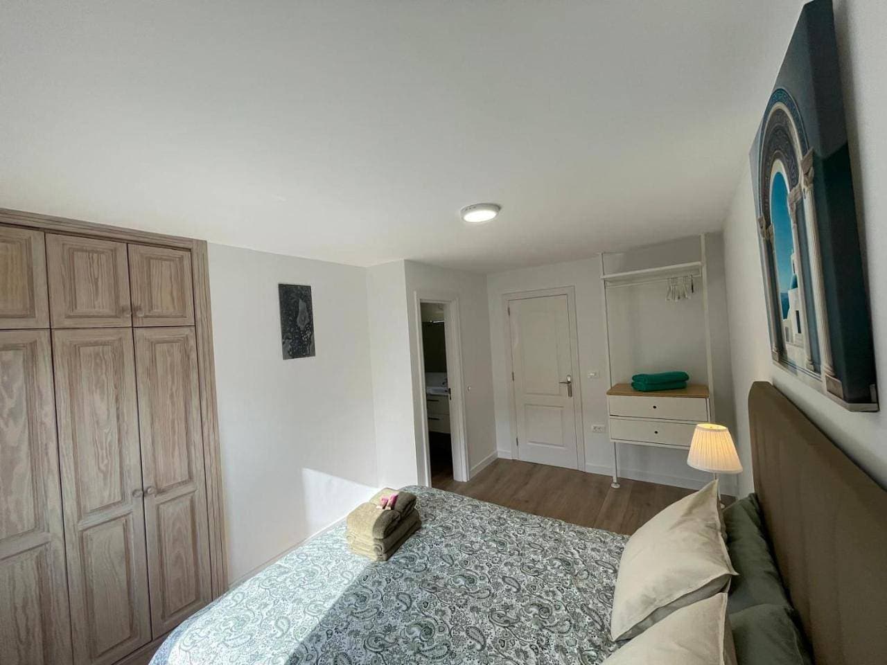 Foto 12 von 72: Two-Bedroom Apartment with Terrace and Sea View