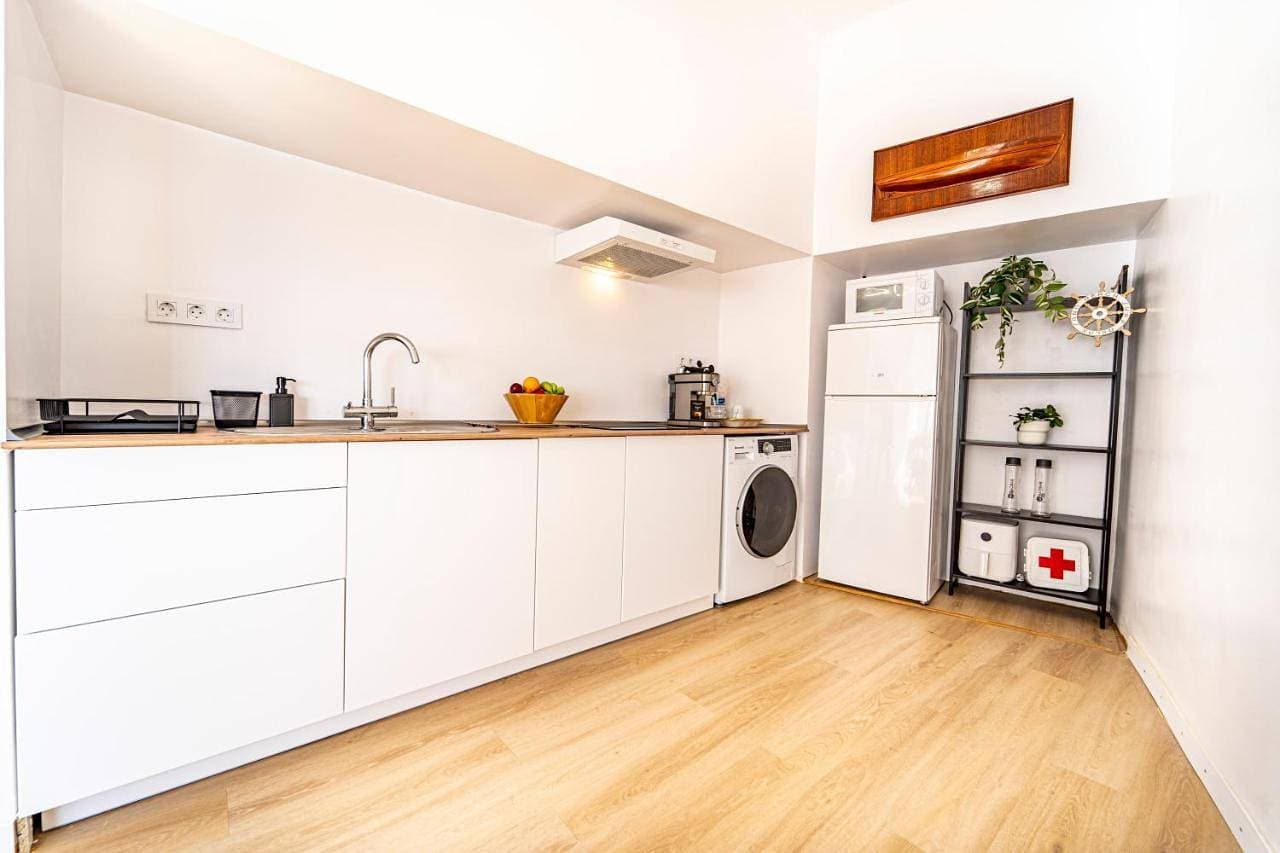 Foto 5 von 43: Two-Bedroom Apartment