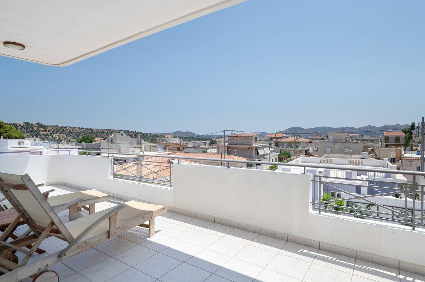 Foto 4 von 27: Modernes Apartment nahe Athen und Küste mit Panoramablick