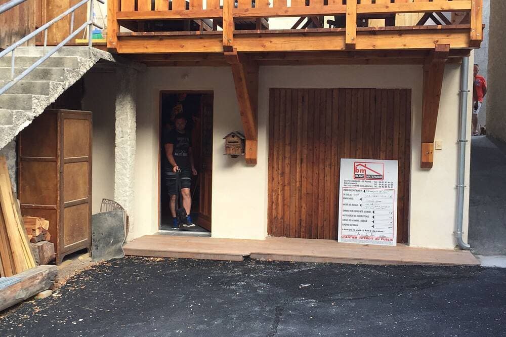 Foto 2 von 7: Village house