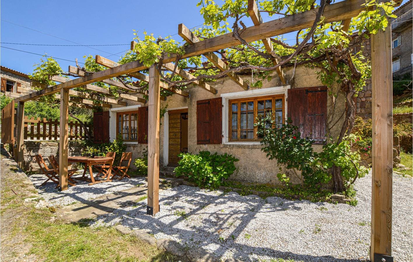 Foto 3 von 19: Gemütliche Wohnung mit Terrasse und Kamin in Coti-Chiavari