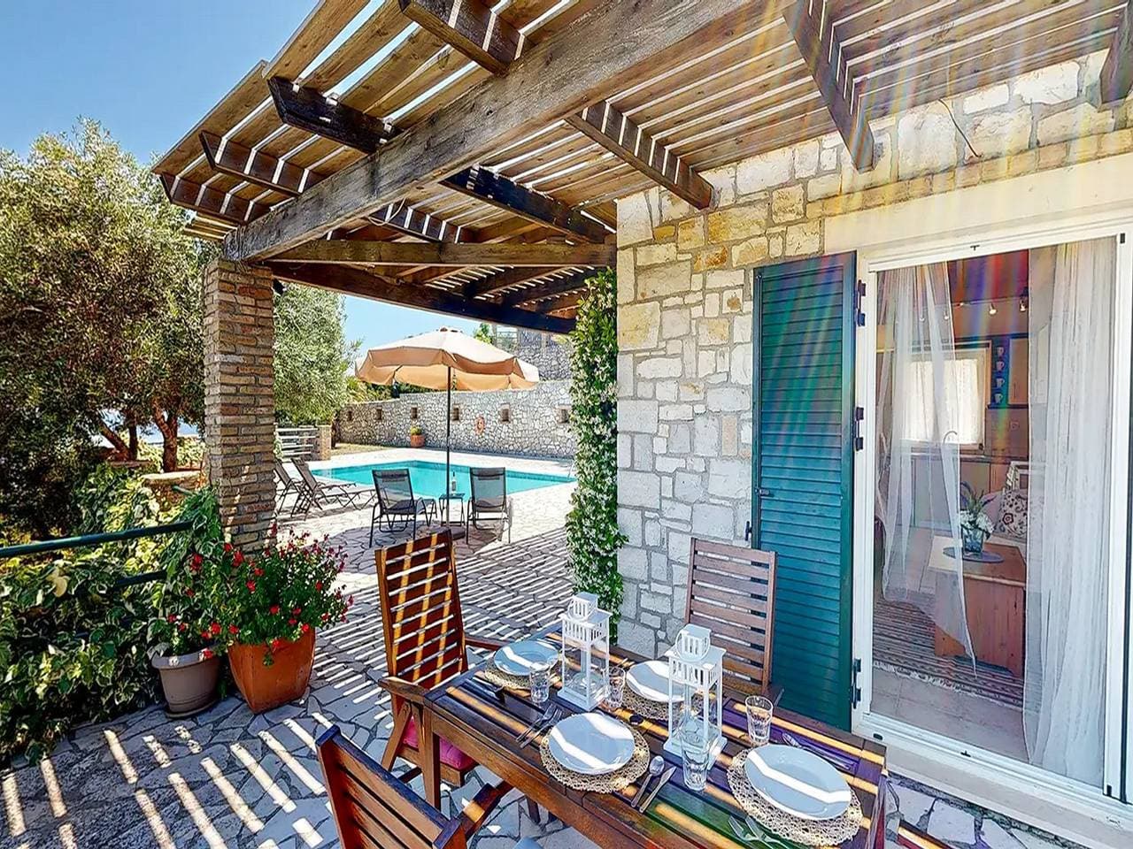 Foto 11 von 29: Magnificent Paxos Villa | 2 Bedrooms | Villa Shiryu | Breathtaking Sea/Gaios Views and Private Pool | Loggos