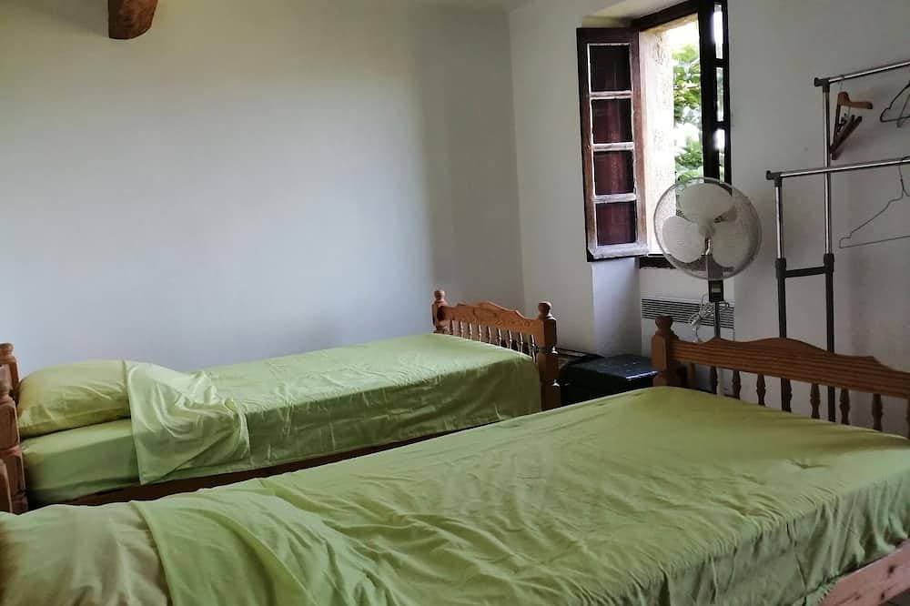Foto 2 von 8: Renovated house ideally situated, Beach/mountain