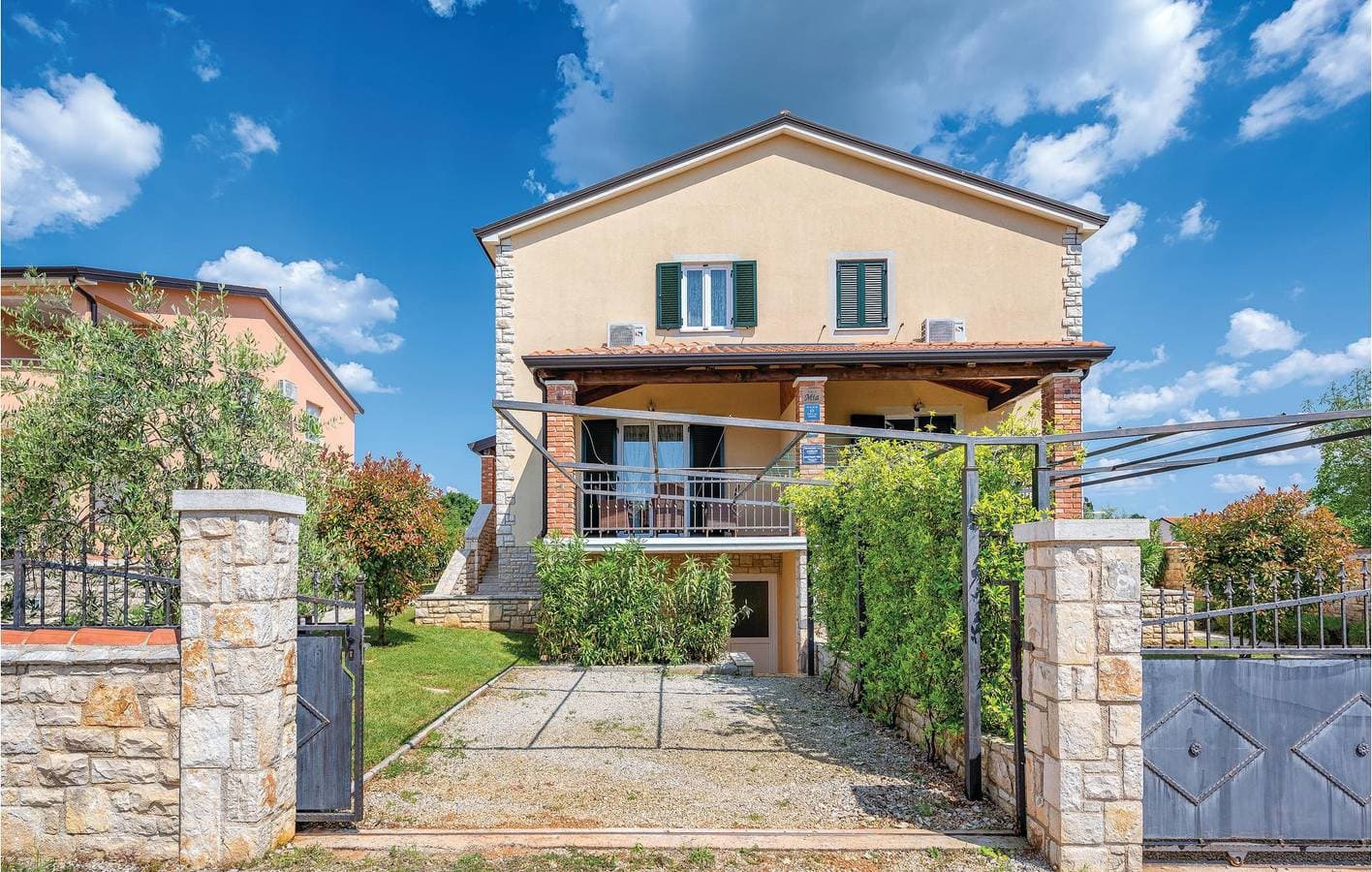 Geräumige Ferienwohnung mit Terrasse, WLAN und Parkplatz – 300 m bis zur Küste 1
