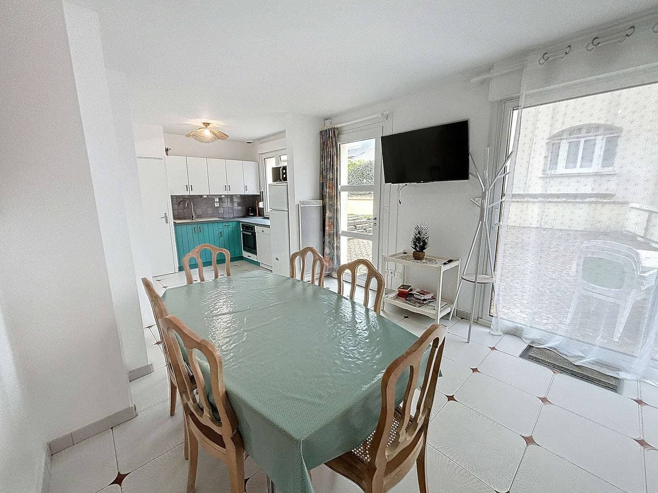 Foto 8 von 15: Stadthaus 50m vom Strand und Geschäften, 2 Zimmer, gemeinsamer Hof