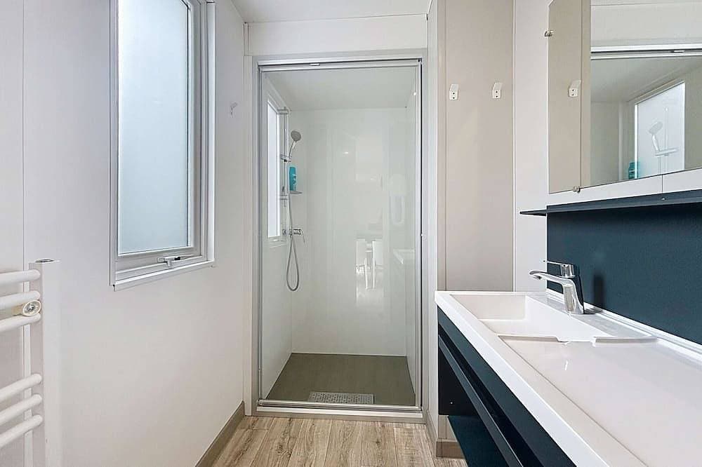 Foto 4 von 16: Mobil-Home Komfort mit Pool, 200m zum Strand, 4 Pers., 2 Sz, Terrasse