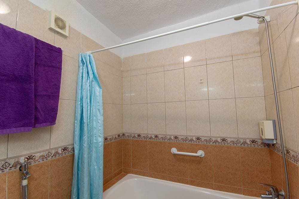 Foto 6 von 21: 1 Schlafzimmer Hotelwohnung in Costa Adeje, wenige Gehminuten zum Strand, Geschäften & Restaurants