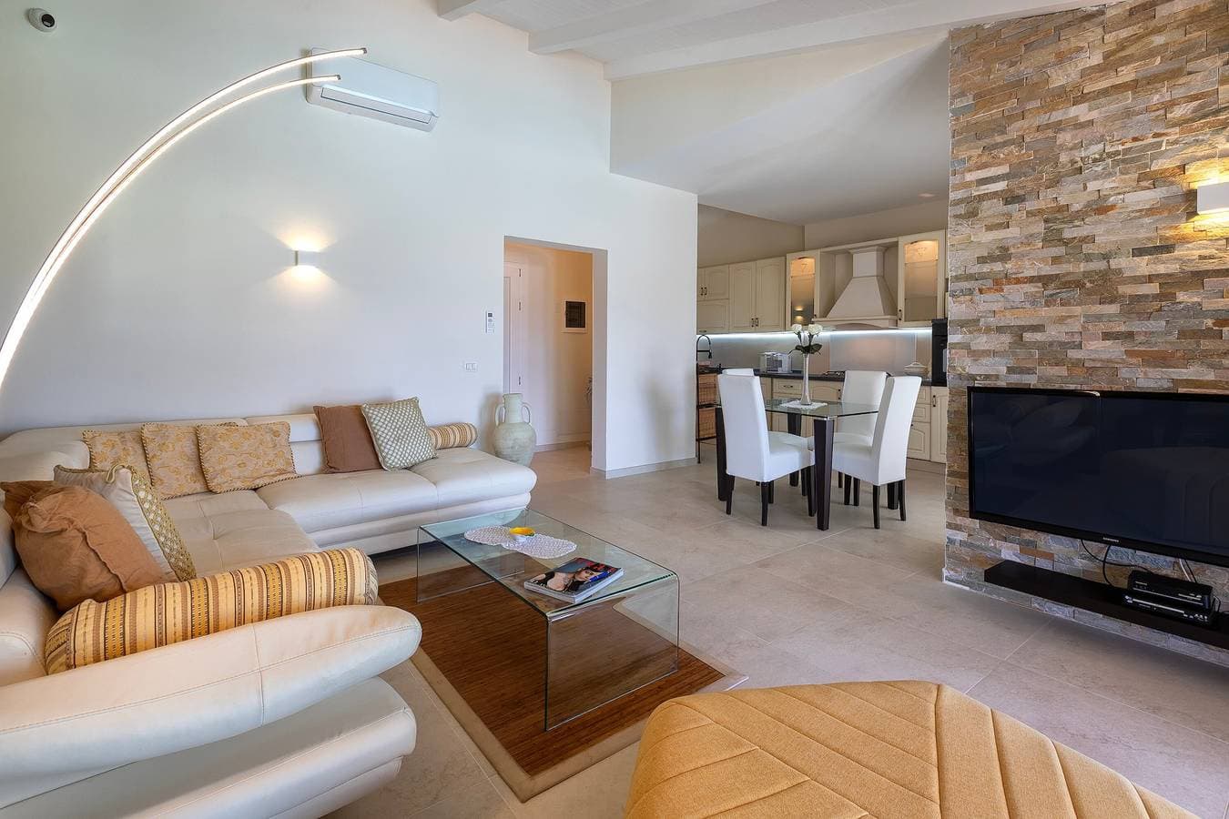 Foto 8 von 32: Ferienhaus 'Flora Sea View' mit Meerblick, WLAN und Klimaanlage
