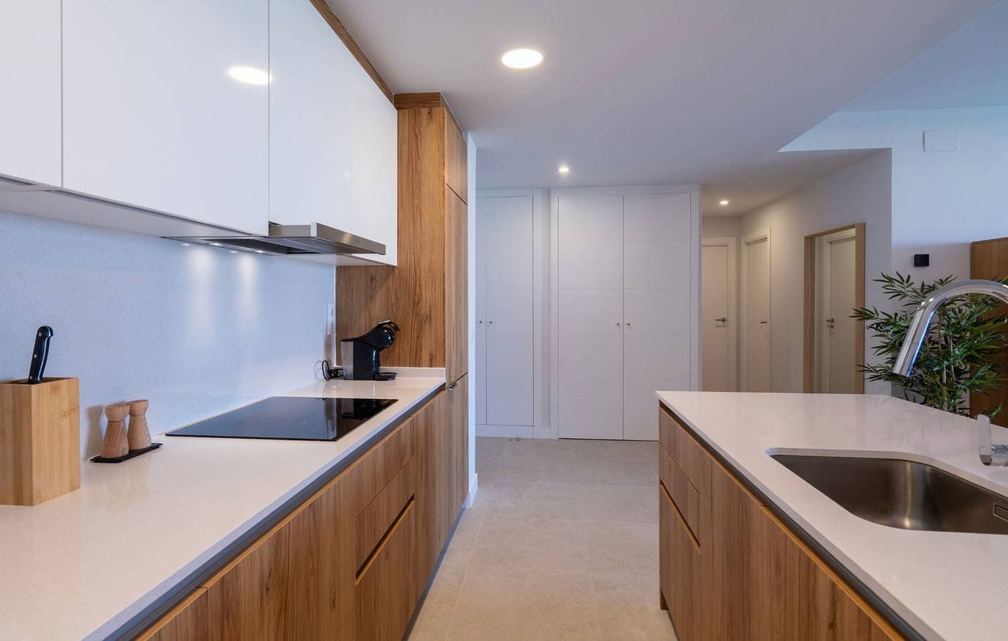 Foto 9 von 33: Ferienwohnung für 4 Personen mit Pool