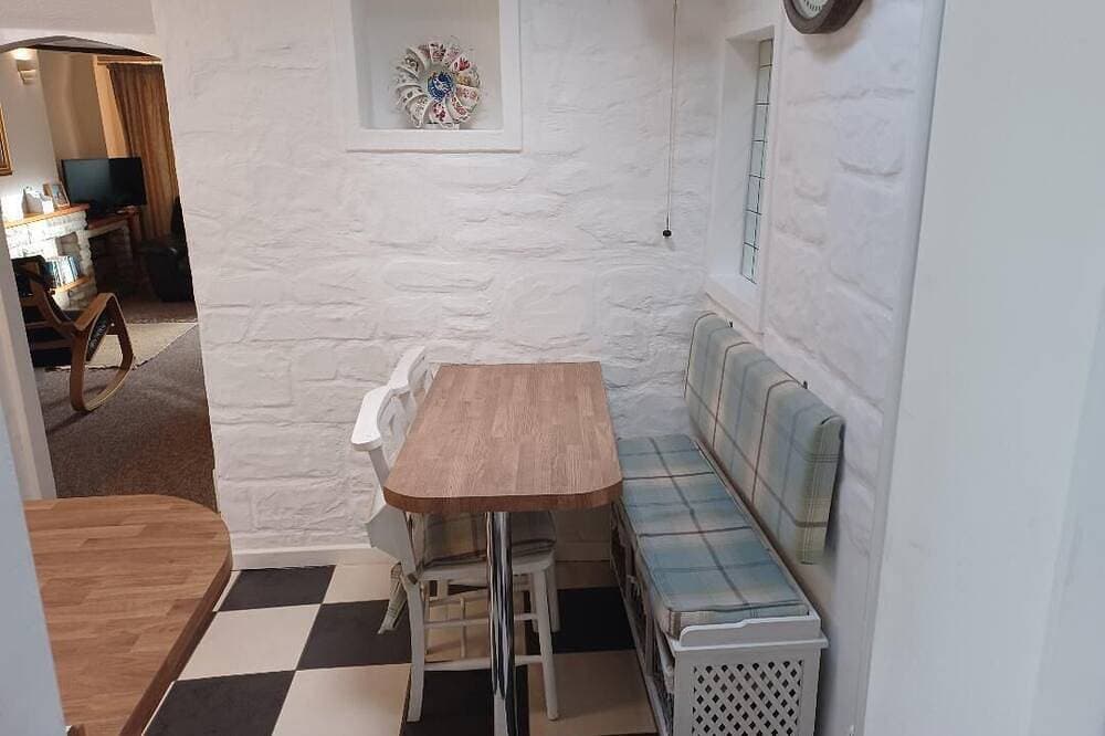 Foto 10 von 22: Cottage close to Beach, Pub & Amenities