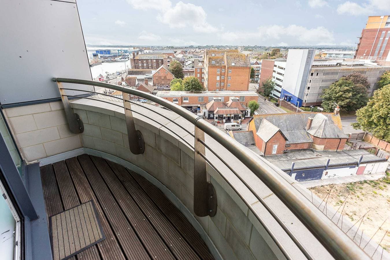 Foto 5 von 33: Steep Holm - With Spacious Balcony