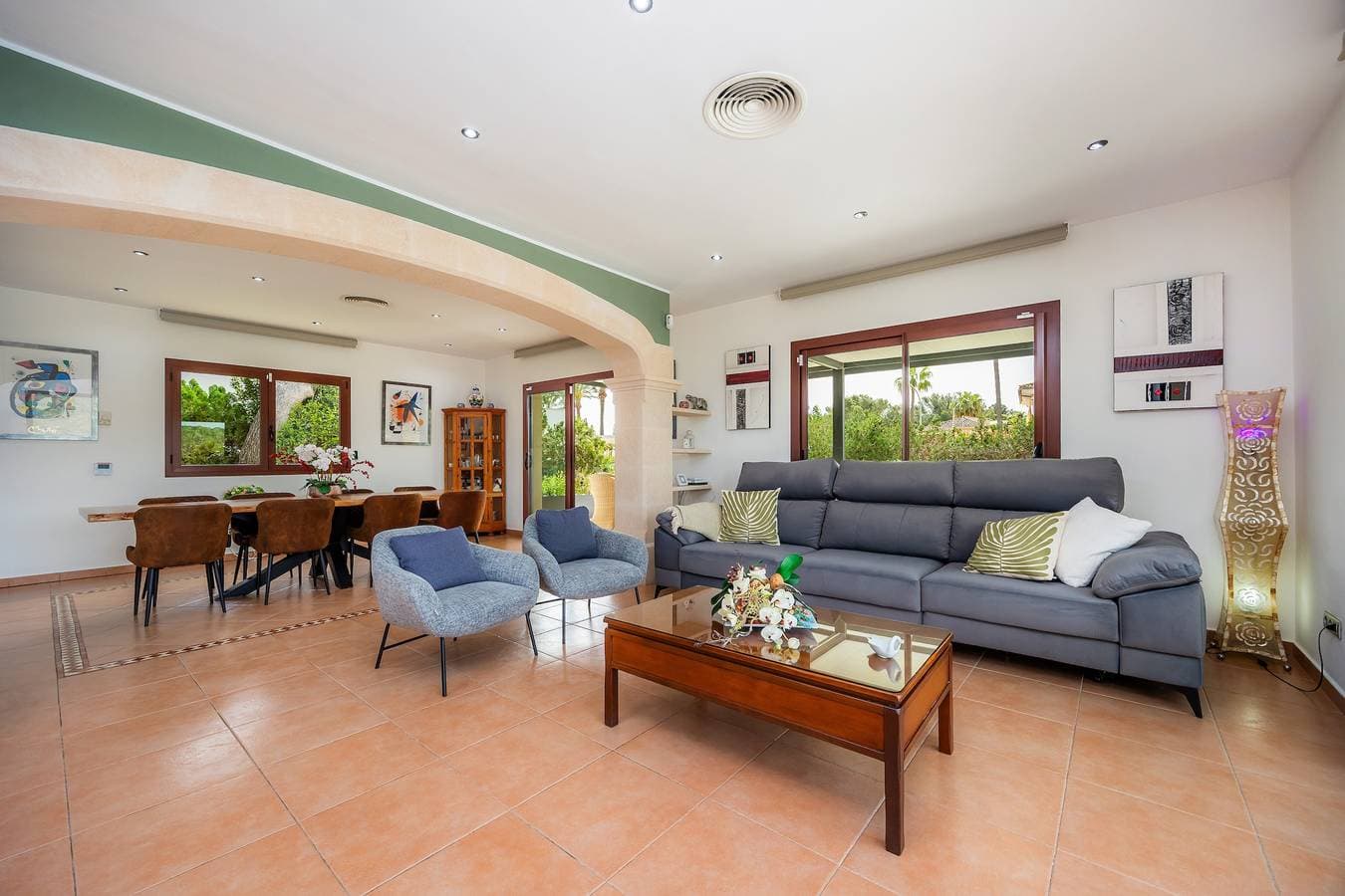 Foto 5 von 39: Villa 'Luxurious Villa Sol de Mallorca' mit Bergblick, Pool und WLAN