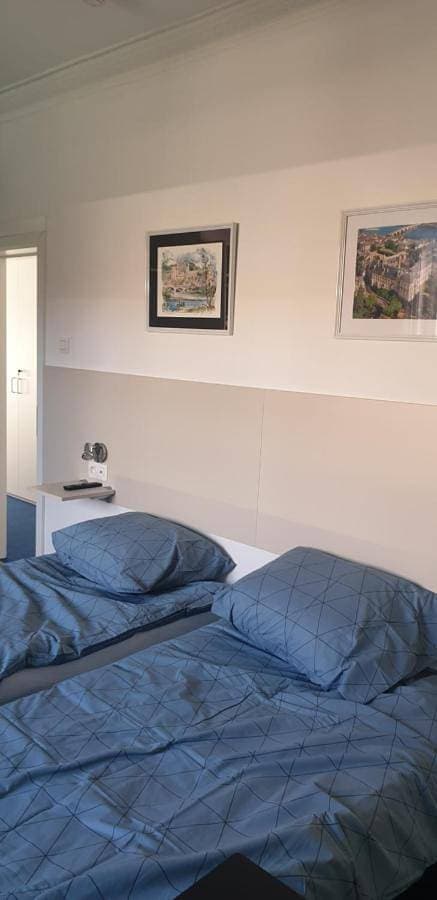 Foto 2 von 8: Double Room with Private Bathroom