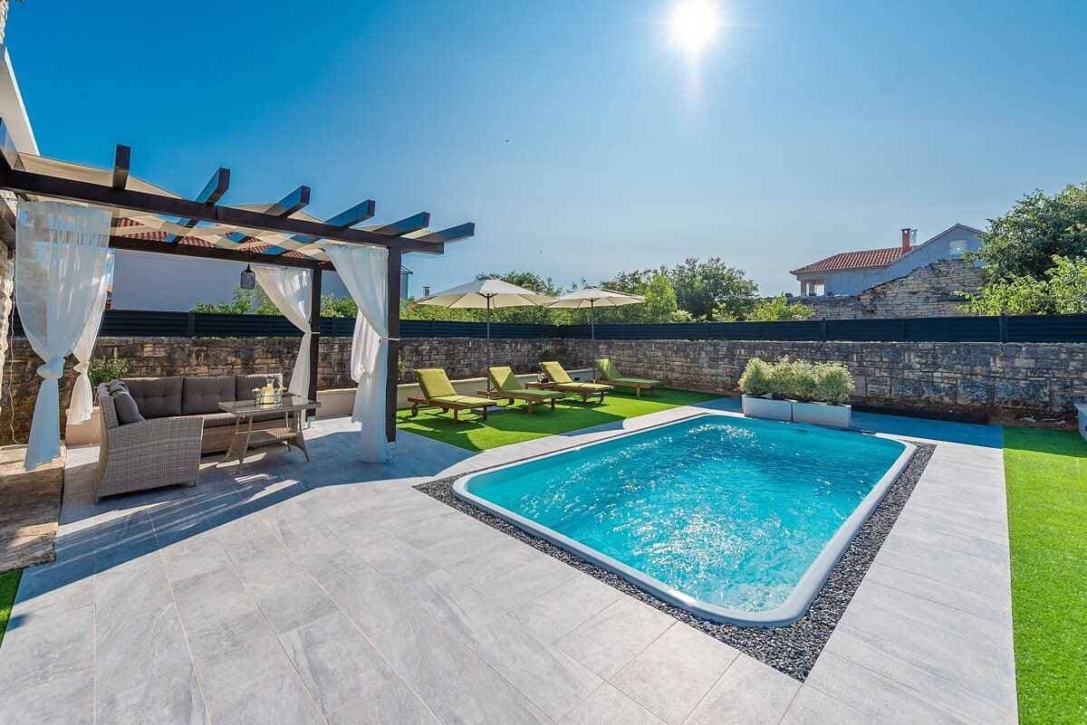 Foto 3 von 41: Villa für 5 Personen mit Pool