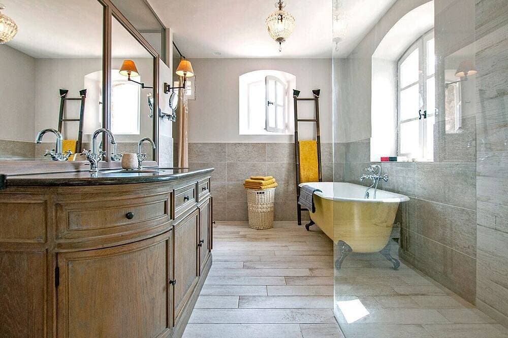 Foto 4 von 30: Luxuriöse Villa mit 6 Schlafzimmern in Le Bar sur Loup mit beheiztem Pool und hervorragender Aussicht