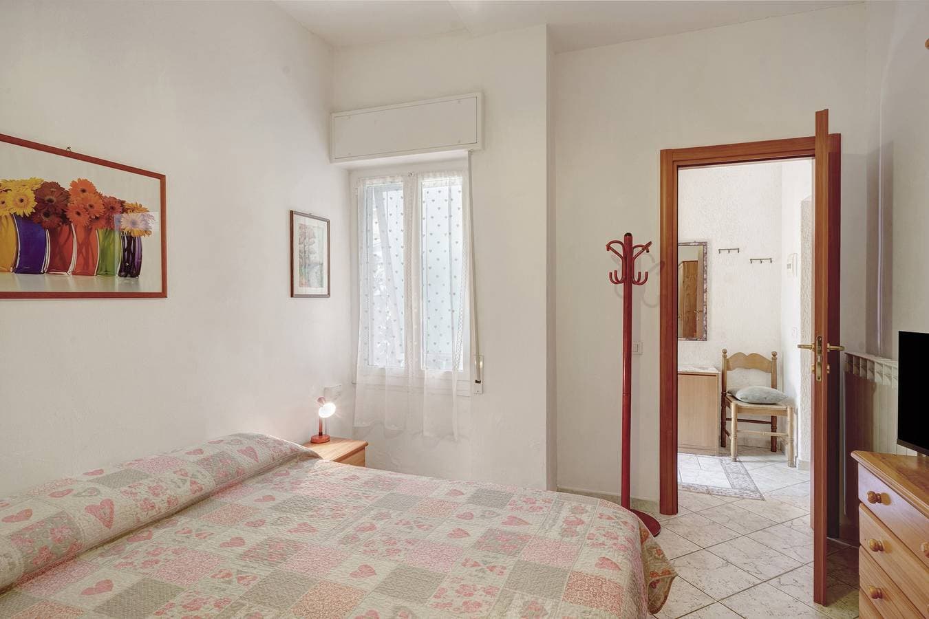 Foto 9 von 22: Apartment 'Casa Dei Garofani – Kostenfreier Parkplatz' mit privatem Garten