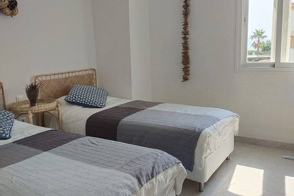Foto 4 von 30: 4 Schlafzimmer Haus am Meer mit Pool 2 Schritte von Sabinillas (Estepona)