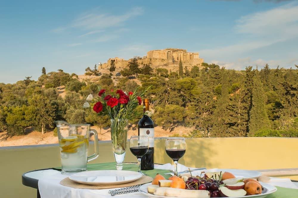 Comfy 2Bedroom apartment at the foothills of Acropolis 1