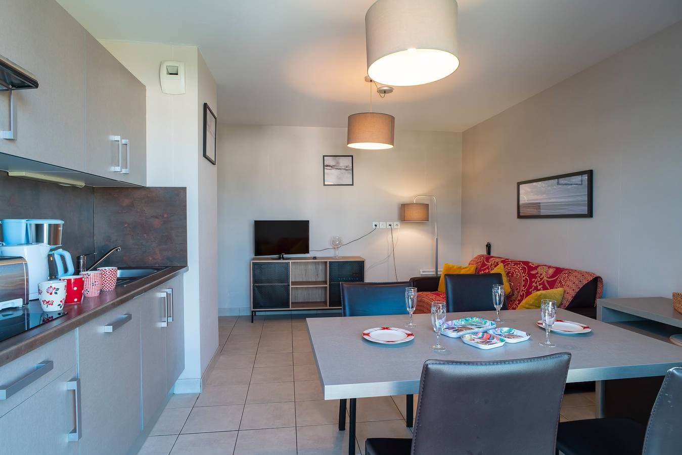 Foto 3 von 17: Ferienwohnung für 6 Personen mit Pool