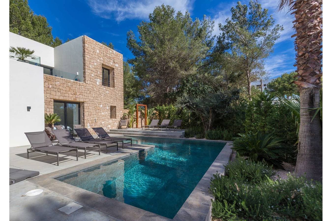 Foto 2 von 36: Villa für 10 Personen mit Garten