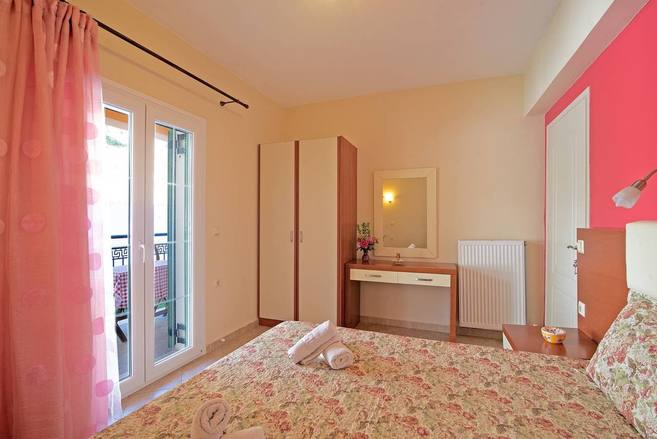 Foto 8 von 22: Einzimmerapartment 'Villa Pepy Studio 3' nahe dem Strand mit Garten & WLAN