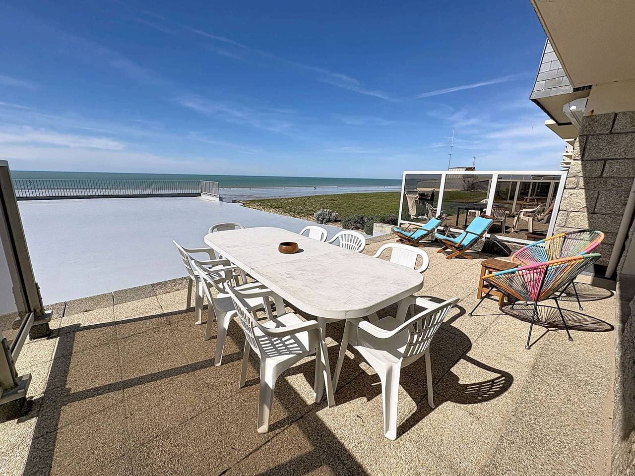Apartment am Meer mit Terrasse und Parkplatz 1