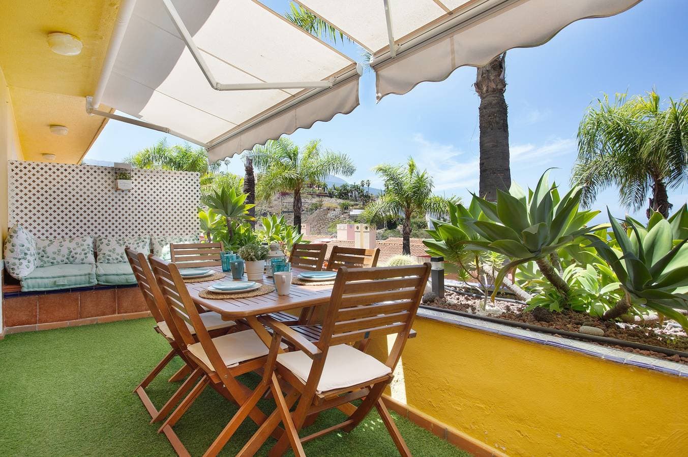 Foto 12 von 33: Ferienwohnung 'Casa Ana' mit Meerblick, Gemeinschaftspool und WLAN