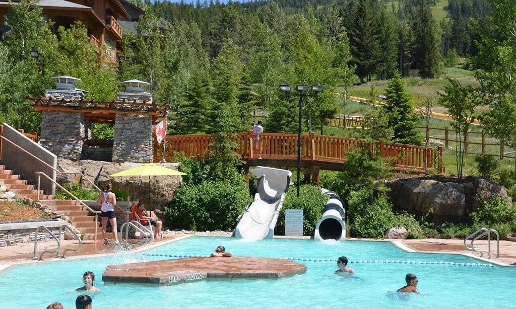 Foto 6 von 19: Something for everyone at Panorama Mountain Village!