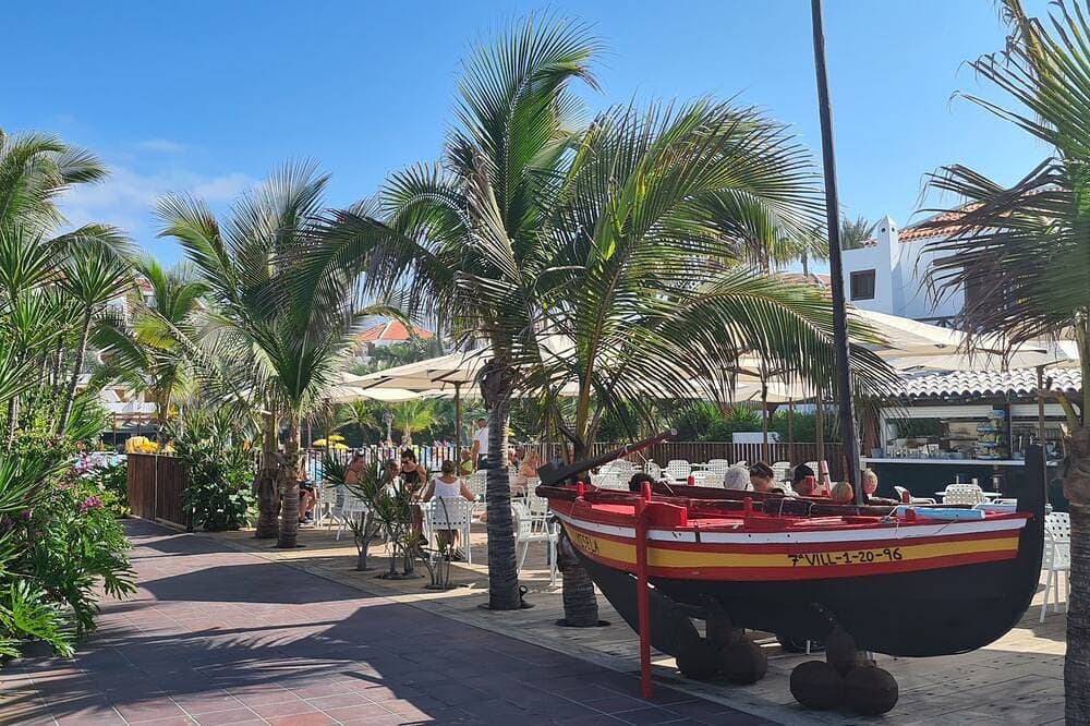 Foto 13 von 29: 145 m2 apartment with complex view, bar-restaurant, swimming pools, sea 300 m from the sea