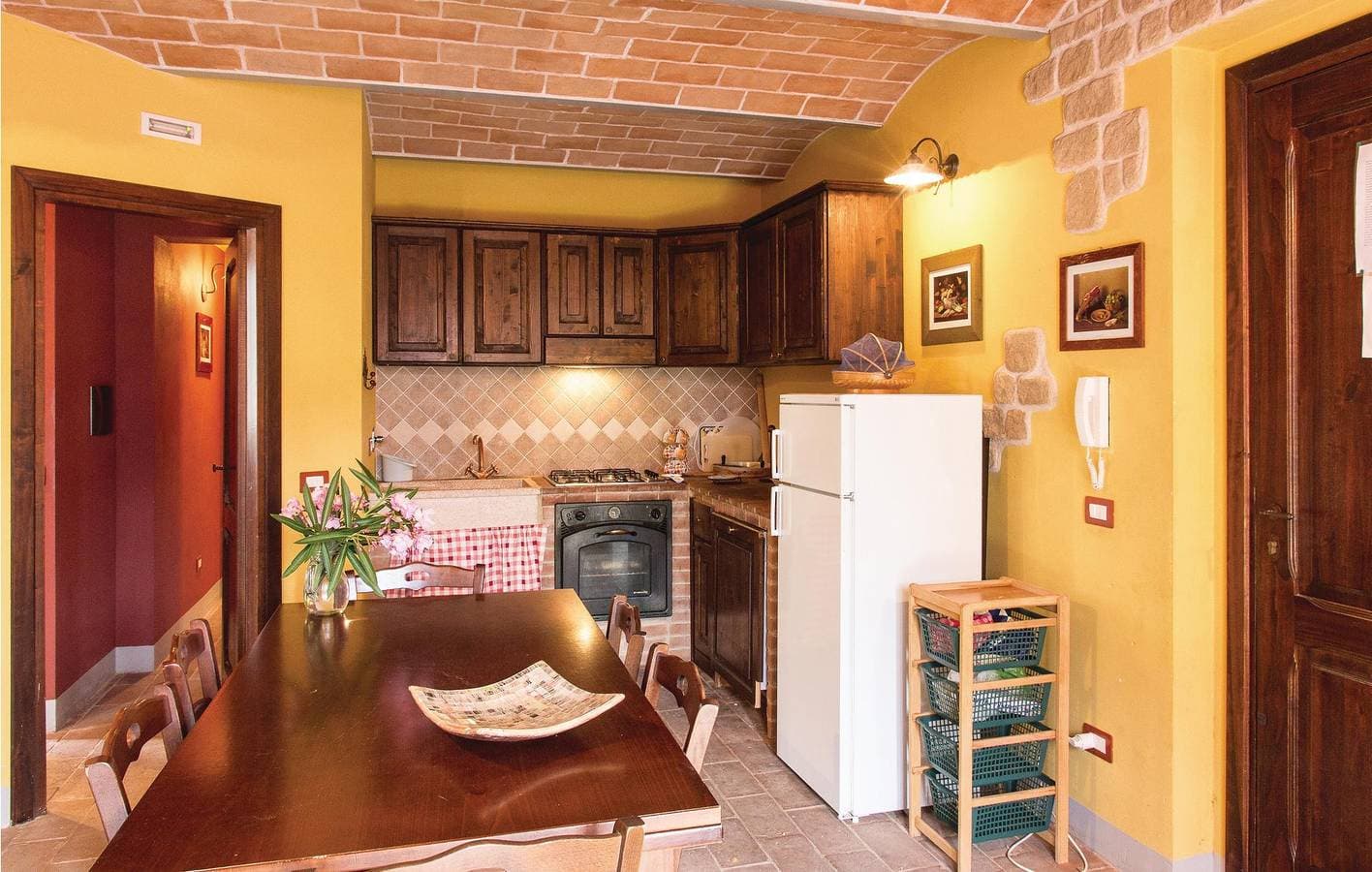 Foto 13 von 21: Magione Getaway: 100 Quadratmeter, Pool, Garten und Parkplatz!