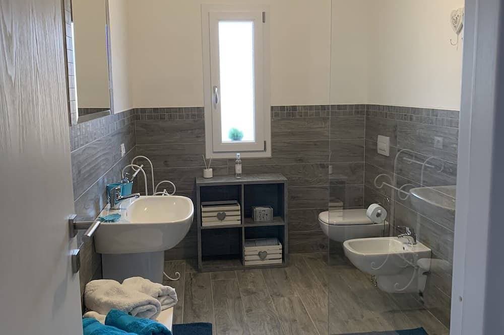 Foto 6 von 30: Neubau, Luxus 2-Bett-Wohnung mit Blick auf das Meer