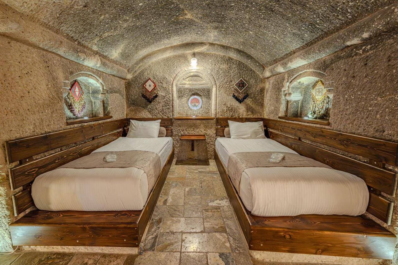 Foto 10 von 22: King Suite with Jacuzzi 201