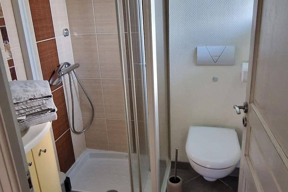 Foto 4 von 15: Small house near Rouen parking space + car charging socket