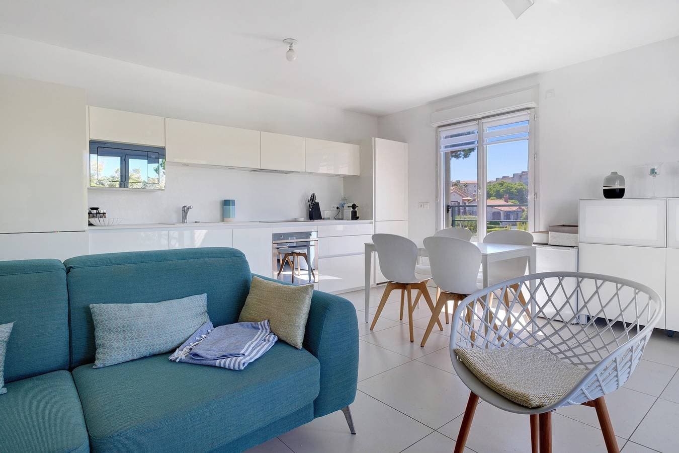 Foto 2 von 23: Cap Sud, Antibes – Ruhige 2-Zimmer-Wohnung, Pool, Parkplatz