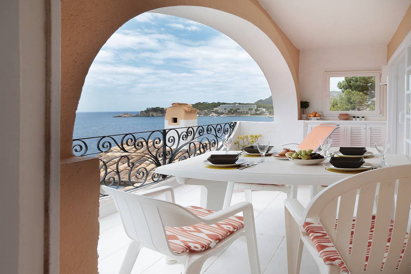 Foto 9 von 39: A3016 Meerblick-Wohnung für 4 Personen in Cala Fornells