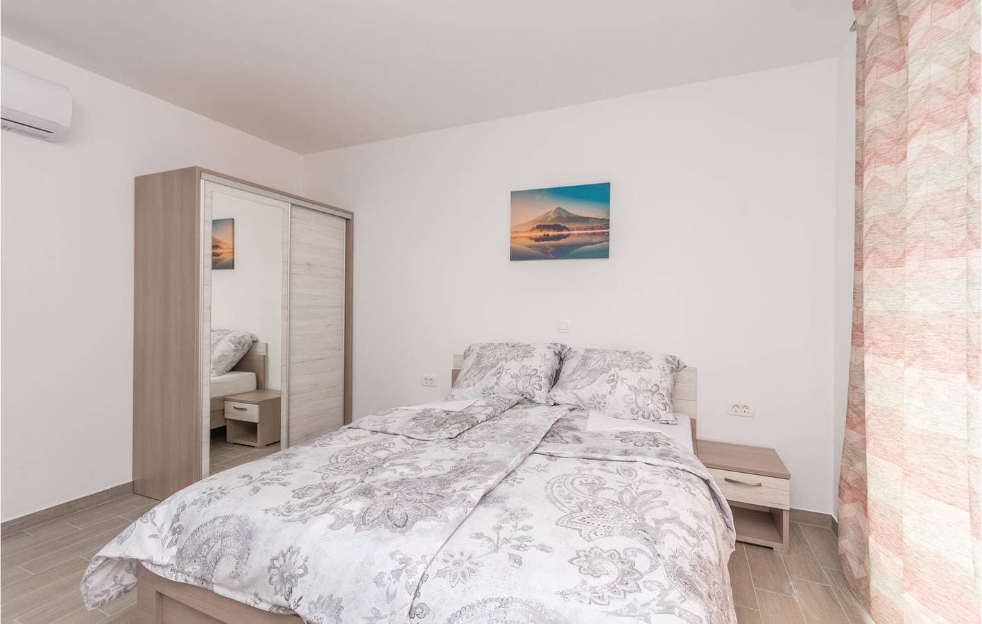 Foto 11 von 23: Gemütliche Ferienwohnung mit Pool, Terrasse und 600 m entferntem Strandzugang