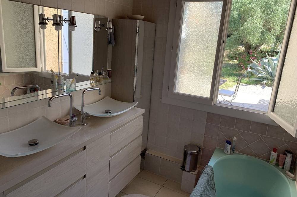 Foto 8 von 30: Provenzalische Villa mit Pool, für Familie oder Gruppe