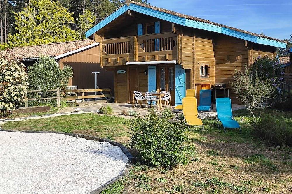Chalet near Mimizan in Bias in a holiday village 3Km from the ocean 1