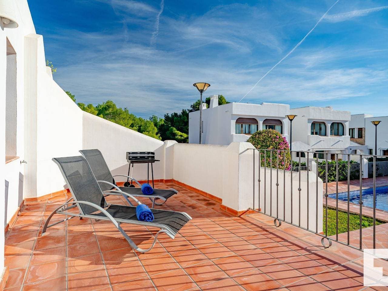 Foto 4 von 35: Moderne Villa mit Pool, Terrasse & WLAN, 200m vom Strand in Calpe, Costa Blanca