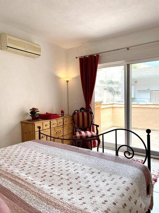 Foto 7 von 43: Immaculate 4-Bed House in Aguas de Busot