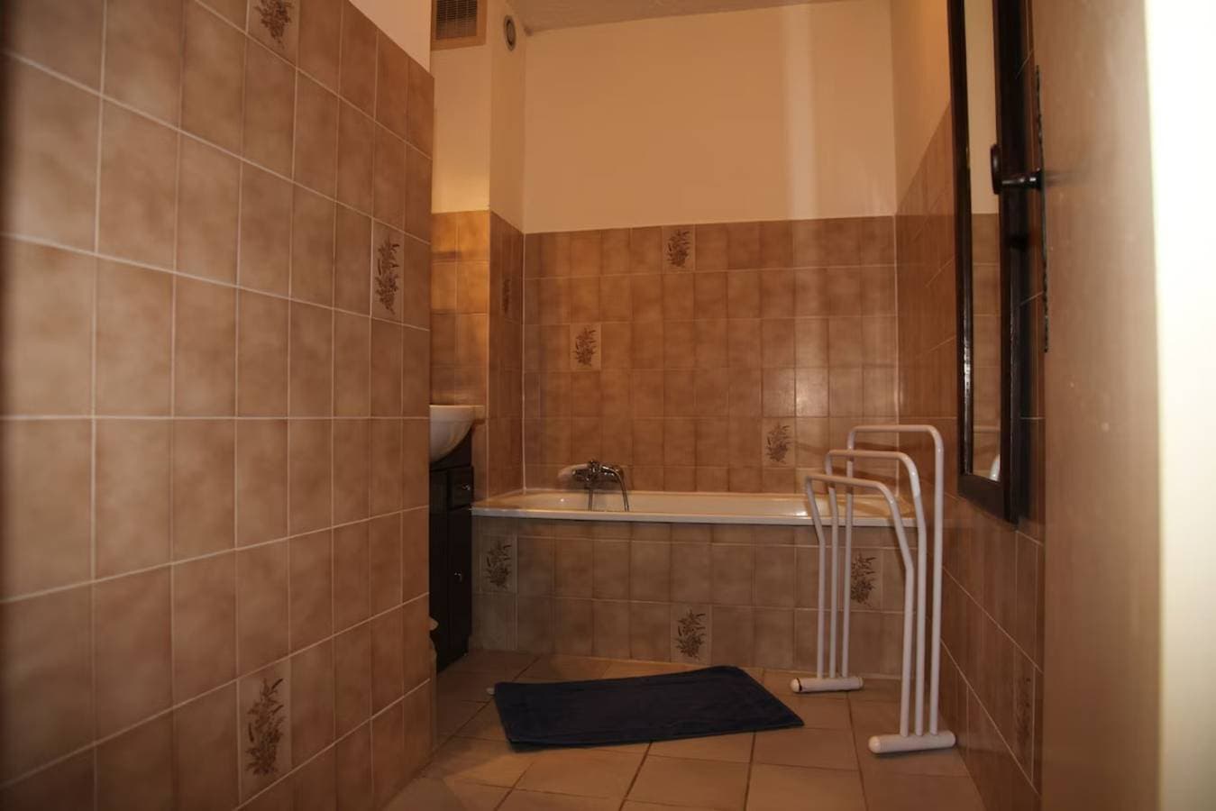 Foto 13 von 14: Ferienwohnung 'Coeur De Ville Avec Jardin Privatif' mit privater Terrasse, privatem Garten und WLAN