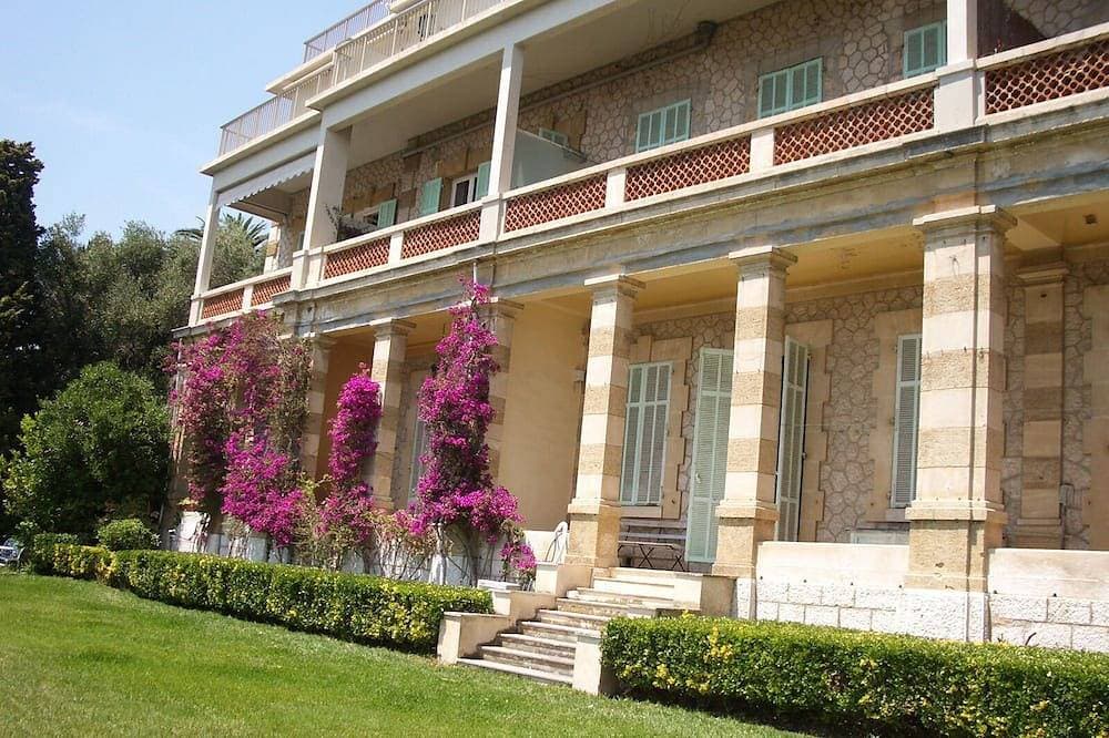 Foto 7 von 20: Studio mit Balkon und Parkplatz, atemberaubender Blick auf Cap-Ferrat und das Meer!